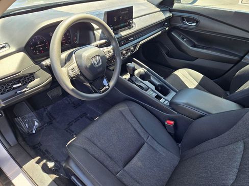 Used 2023 Honda Accord EX image 12