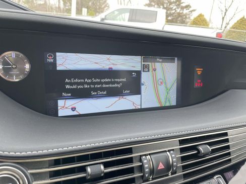 Used 2020 Lexus LS 500 w/ Accessory Package (Z2) image 35