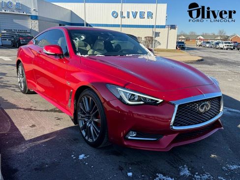 Used 2017 INFINITI Q60 Red Sport 400 image 1
