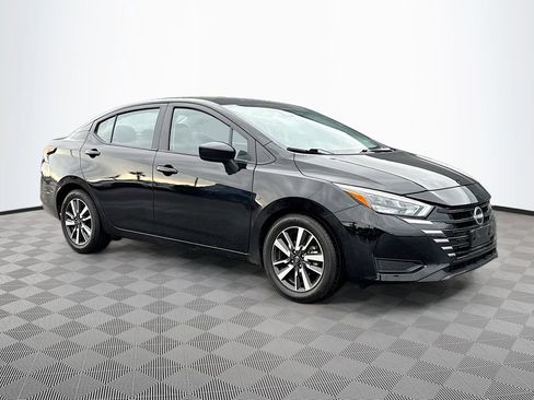 Used 2025 Nissan Versa SV FWD image 2