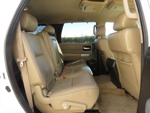 Used 2008 Toyota Sequoia Limited RWD image 37