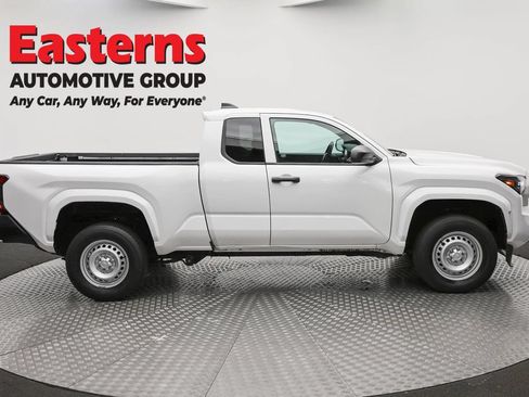 Used 2024 Toyota Tacoma SR RWD image 3
