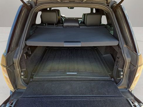 Used 2019 Land Rover Range Rover Autobiography image 12