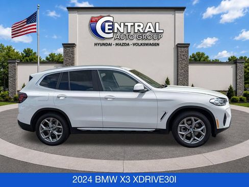 Used 2024 BMW X3 xDrive30i w/ Premium Package AWD/4WD image 8
