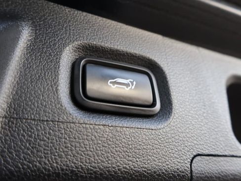 Certified 2023 Hyundai Santa Fe SEL image 17