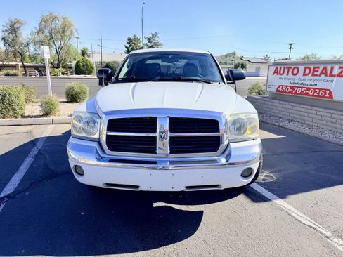 Used 2005 Dodge Dakota Laramie w/ Trailer Tow Group RWD image 2