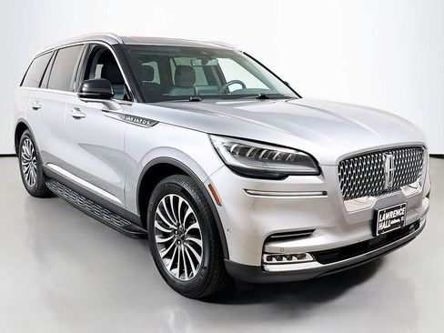 Used 2020 Lincoln Aviator Reserve w/ Equipment Group 201A image 3