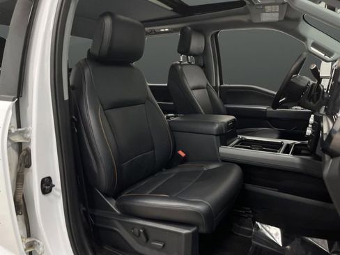 Used 2025 Ford F350 Lariat w/ Black Appearance Package image 34