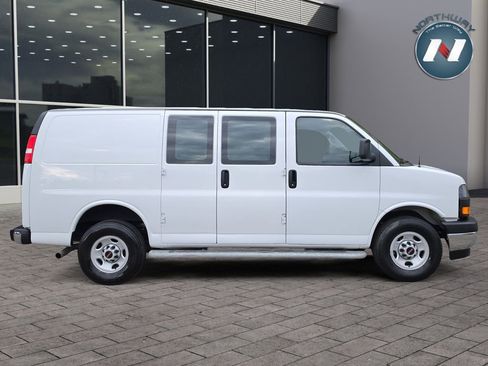 Used 2024 GMC Savana 2500 w/ Driver Convenience Package RWD image 6