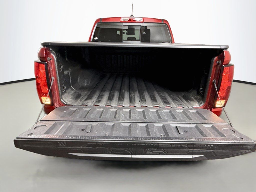 Used 2025 Chevrolet Colorado Trail Boss AWD/4WD image 24