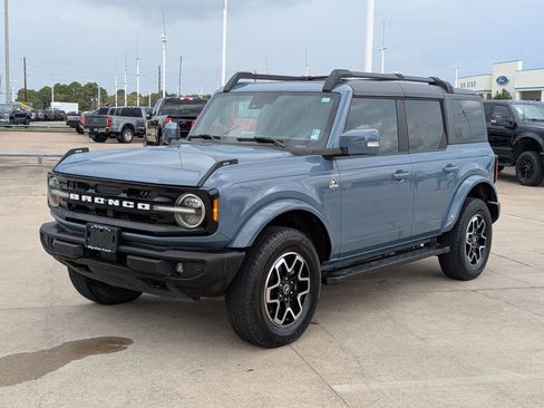 Used 2024 Ford Bronco Outer Banks image 9