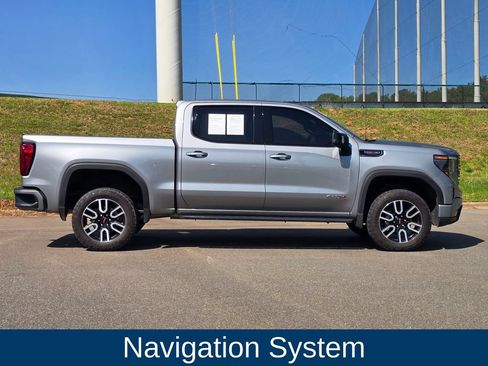 Used 2024 GMC Sierra 1500 AT4 w/ Technology Package AWD/4WD image 2