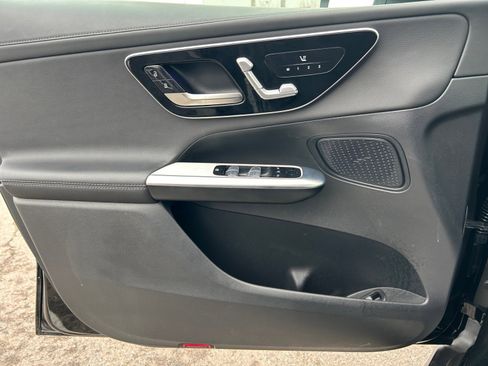 Used 2025 Mercedes-Benz GLC 300 300 image 13