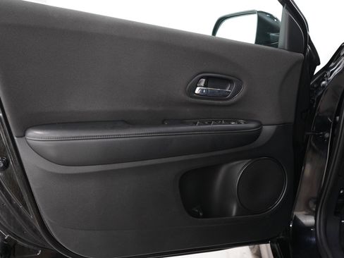 Used 2020 Honda HR-V Sport image 18