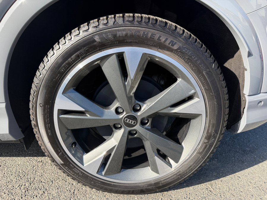 Used 2024 Audi Q4 e-tron Premium Plus w/ Premium Plus AWD/4WD image 52