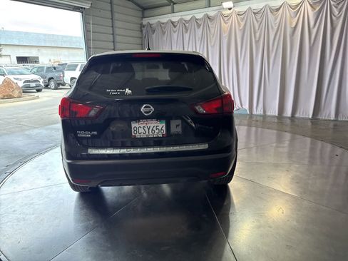 Used 2017 Nissan Rogue Sport S w/ S Appearance Package FWD image 6