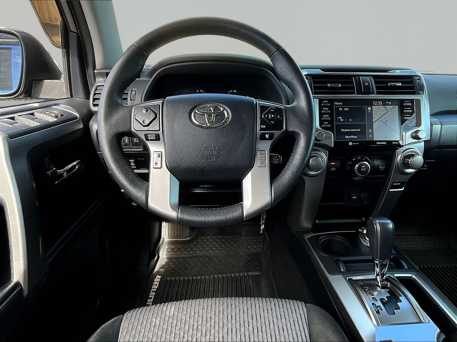 Used 2020 Toyota 4Runner SR5 AWD/4WD image 8