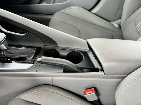 Used 2024 Hyundai Elantra SEL FWD image 30