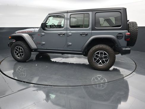 Used 2024 Jeep Wrangler Unlimited Rubicon AWD/4WD image 5