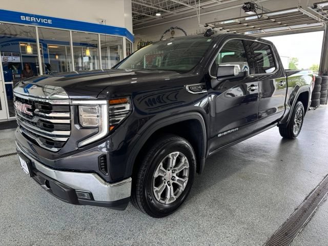 Used 2024 GMC Sierra 1500 SLT AWD/4WD image 4