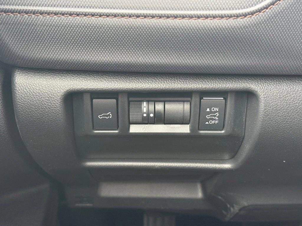 Used 2025 Subaru Forester Touring w/ Popular Package - Touring AWD/4WD image 12