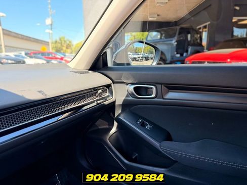Used 2023 Honda Civic LX image 19