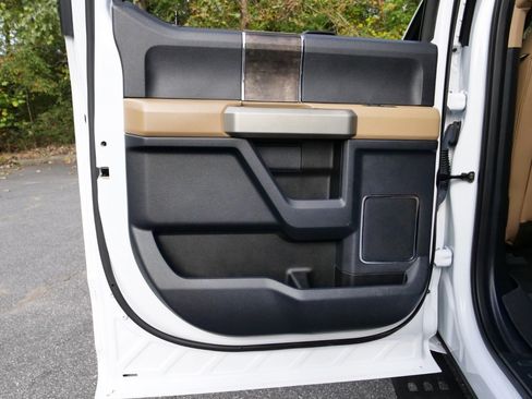 Used 2022 Ford F250 Lariat w/ Tremor Off-Road Package image 30