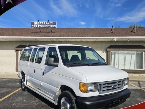 Used 2006 Ford E-350 and Econoline 350 XLT RWD image 1