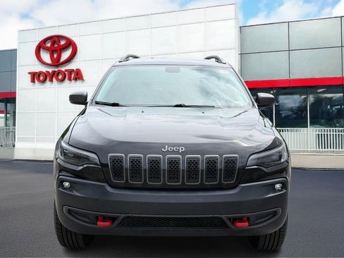Used 2019 Jeep Cherokee Trailhawk w/ Cold Weather Group AWD/4WD image 11