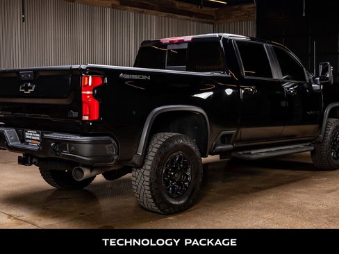 Used 2024 Chevrolet Silverado 2500 ZR2 w/ ZR2 Bison Edition image 9