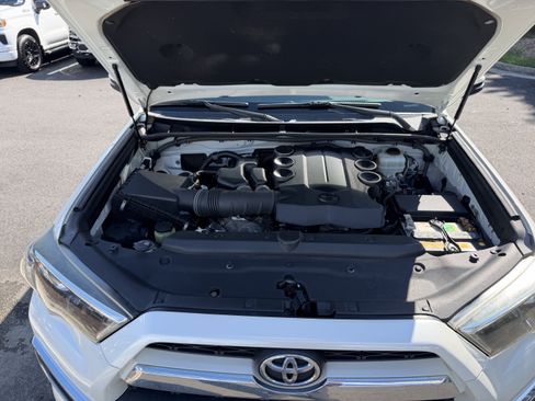 Used 2016 Toyota 4Runner Limited AWD/4WD image 36