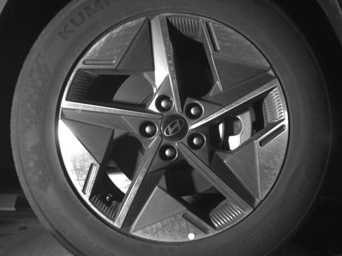 Used 2025 Hyundai Tucson SEL image 13