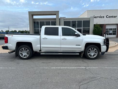 Used 2017 Chevrolet Silverado 1500 High Country AWD/4WD image 4