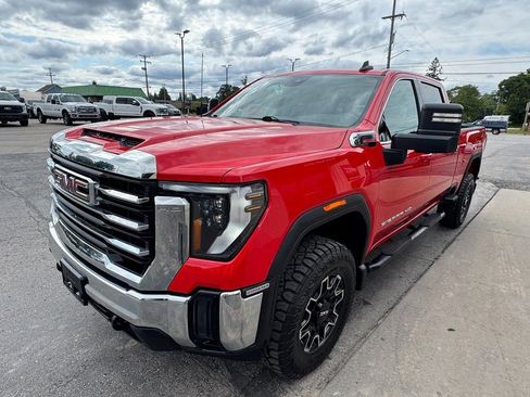Used 2024 GMC Sierra 2500 SLE image 3