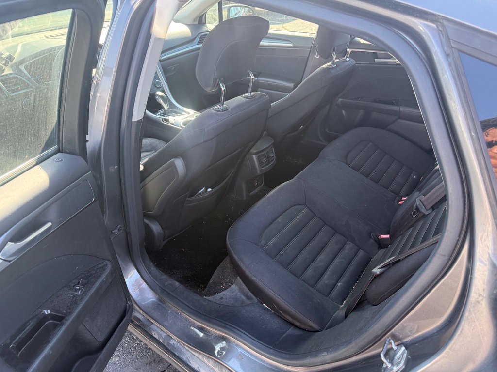 Used 2013 Ford Fusion SE FWD image 5