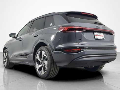 Used 2025 Audi Q6 e-tron Premium w/ Convenience Package AWD/4WD image 3