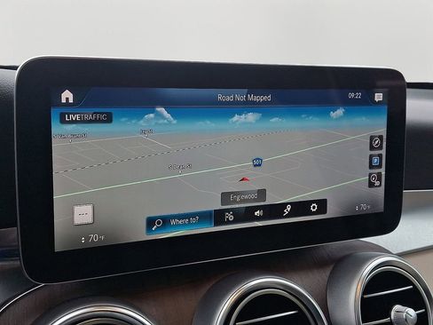 Used 2022 Mercedes-Benz GLC 300 4MATIC image 19