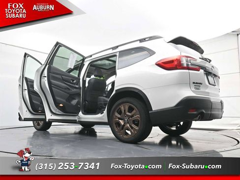 Used 2025 Subaru Ascent Bronze Edition image 32