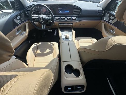 New 2026 Mercedes-Benz GLS 450 4MATIC image 27