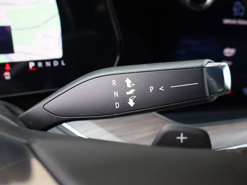 Used 2025 Chevrolet Tahoe LT w/ Comfort Package image 20