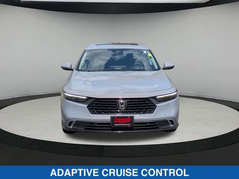 Used 2025 Honda Accord Touring image 9