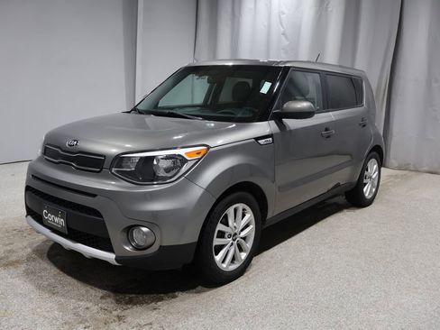 Used 2018 Kia Soul + image 5