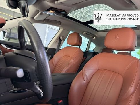 Used 2022 Maserati Levante GT AWD/4WD image 16