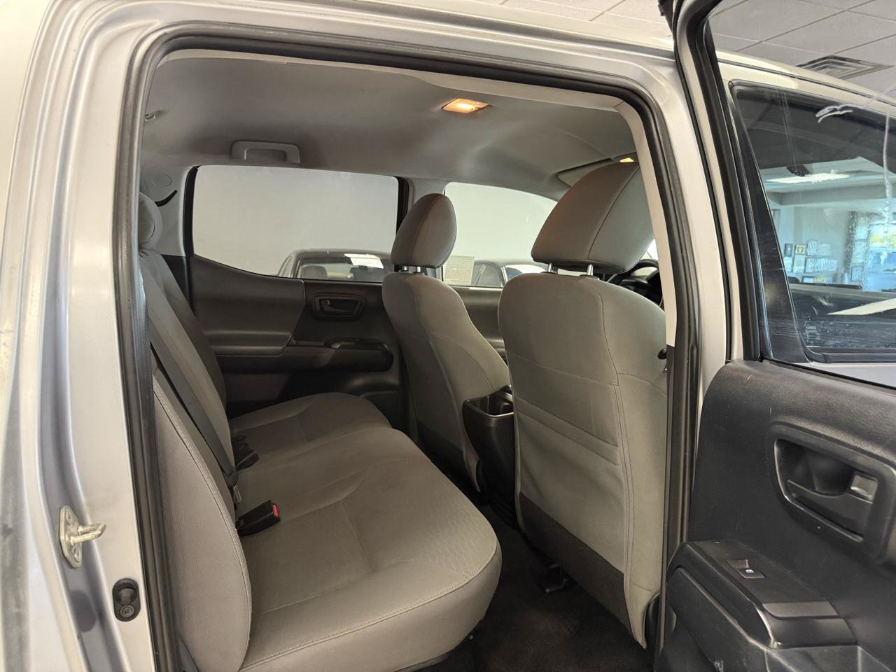 Used 2017 Toyota Tacoma SR w/ Tow Package AWD/4WD image 19