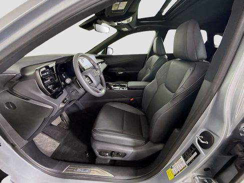 Certified 2025 Lexus RX 350 FWD w/ Technology Package image 17