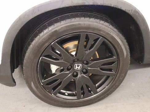 Used 2021 Honda Pilot Black Edition image 7