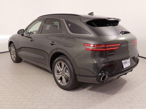 Used 2025 Genesis GV70 3.5T Sport AWD/4WD image 16
