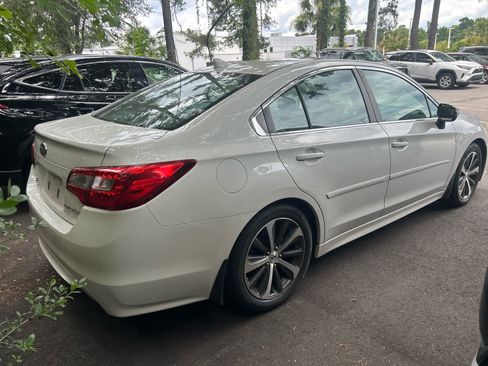 Used 2016 Subaru Legacy 2.5i Limited AWD/4WD image 3
