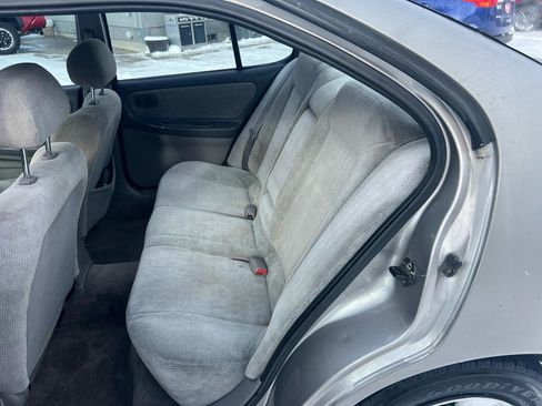 Used 2001 Nissan Altima GXE image 12