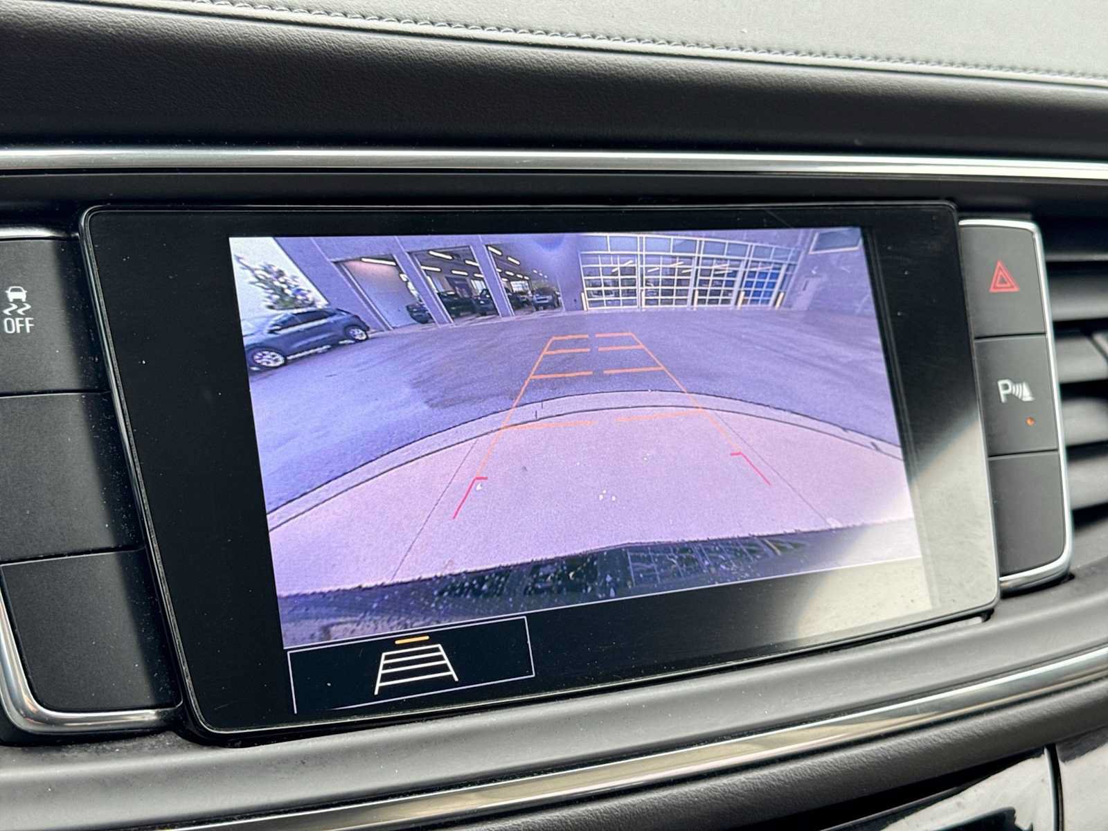 Used 2020 Buick Enclave Essence FWD image 48
